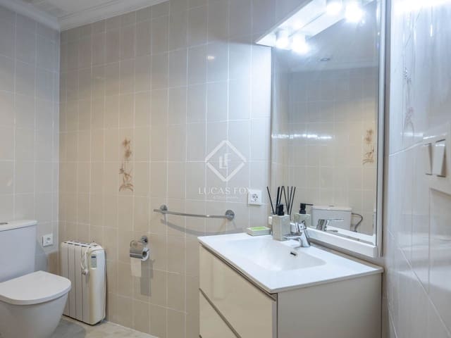 7 soverom Villa til salgs i Catarroja med garasje - € 500 000 (Ref: 9319945)