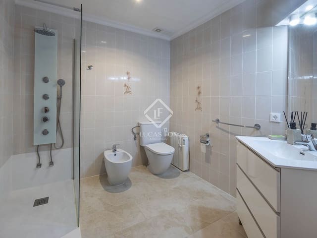 7 soverom Villa til salgs i Catarroja med garasje - € 500 000 (Ref: 9319945)