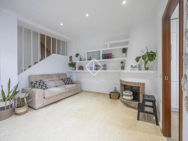 7 soverom Villa til salgs i Catarroja med garasje - € 500 000 (Ref: 9319945)