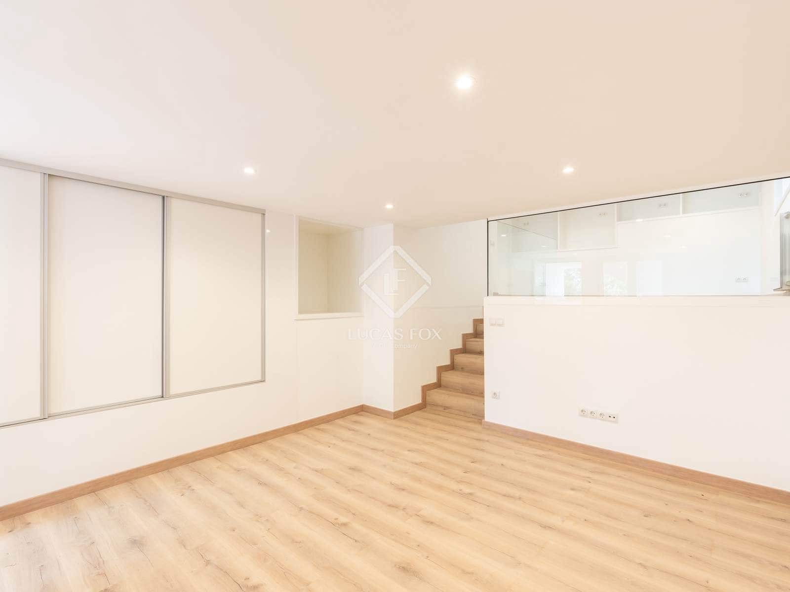 4 makuuhuone Huvila myytävänä paikassa Castelldefels mukana uima-altaan 
autotalli - 850 000 € (Ref: 9322305)