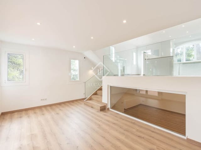 4 makuuhuone Huvila myytävänä paikassa Castelldefels mukana uima-altaan 
autotalli - 850 000 € (Ref: 9322305)