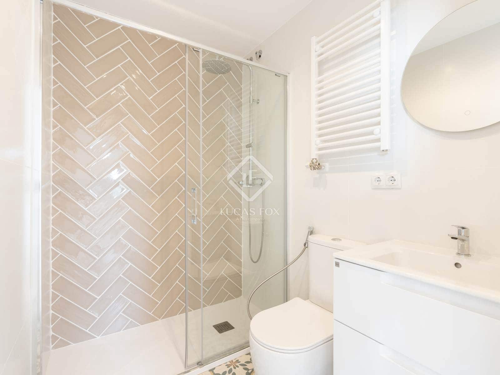 4 makuuhuone Huvila myytävänä paikassa Castelldefels mukana uima-altaan 
autotalli - 850 000 € (Ref: 9322305)