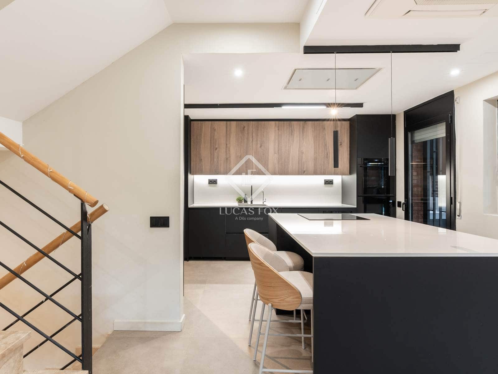 3 bedroom Villa for sale in Gava with pool garage - € 1,150,000 (Ref: 9322306)