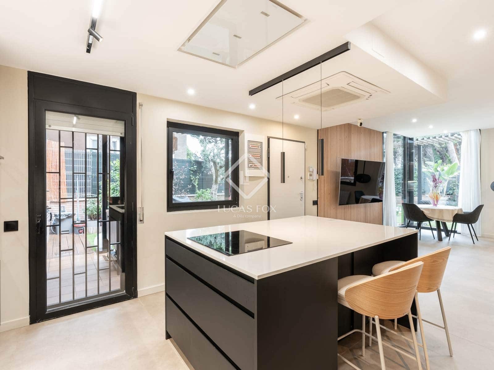 3 bedroom Villa for sale in Gava with pool garage - € 1,150,000 (Ref: 9322306)