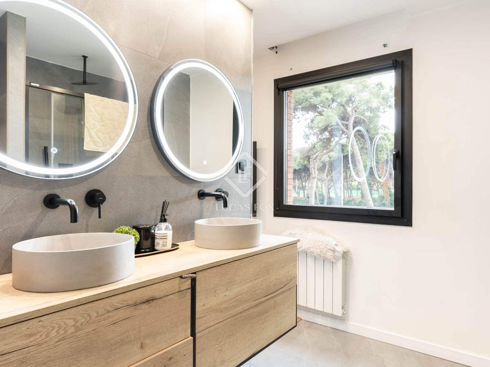 3 bedroom Villa for sale in Gava with pool garage - € 1,150,000 (Ref: 9322306)