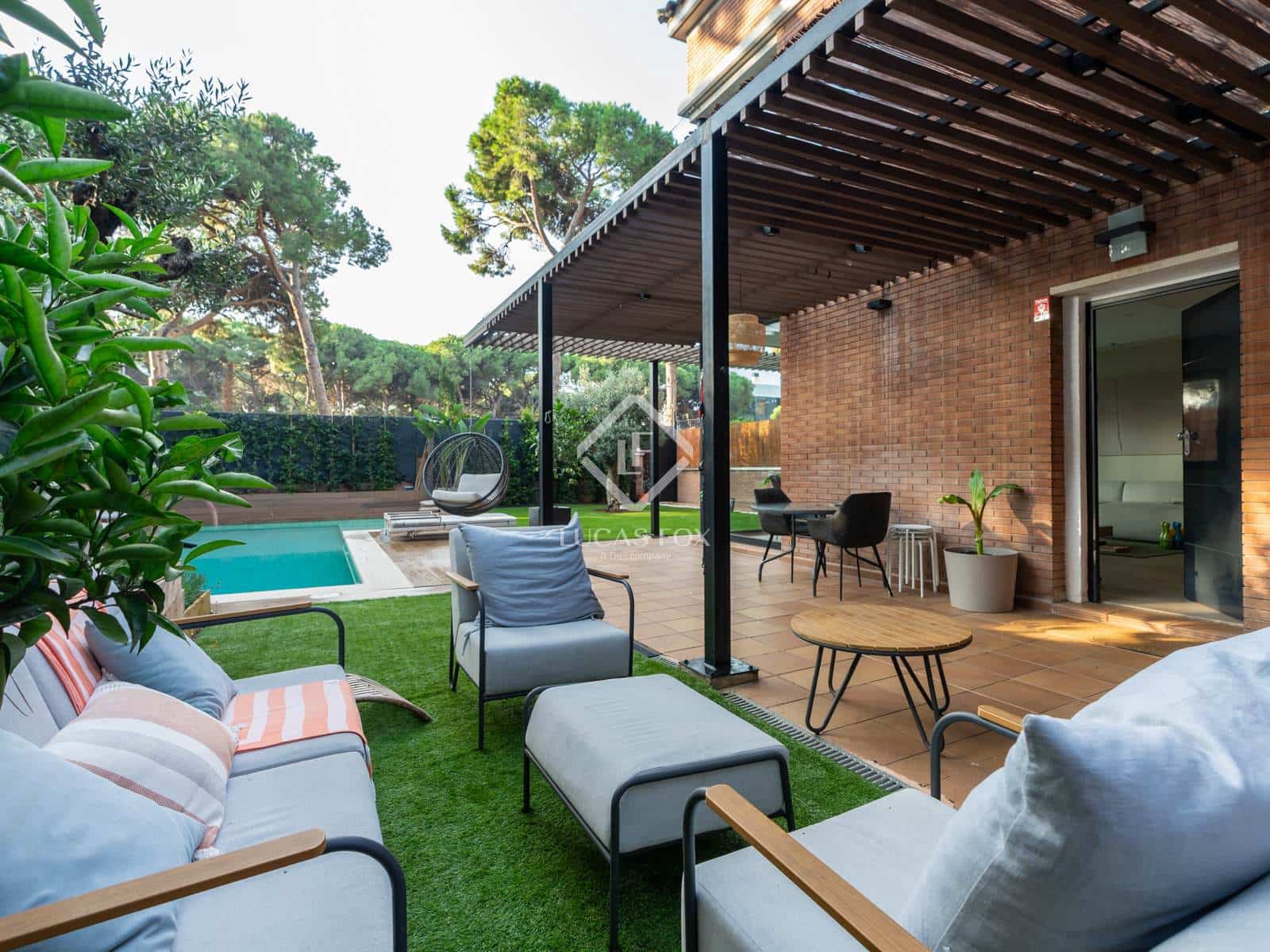 3 bedroom Villa for sale in Gava with pool garage - € 1,150,000 (Ref: 9322306)