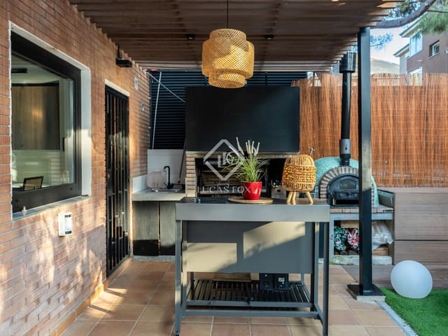 3 soverom Villa til salgs i Gavà med svømmebasseng garasje - € 1 150 000 (Ref: 9322306)