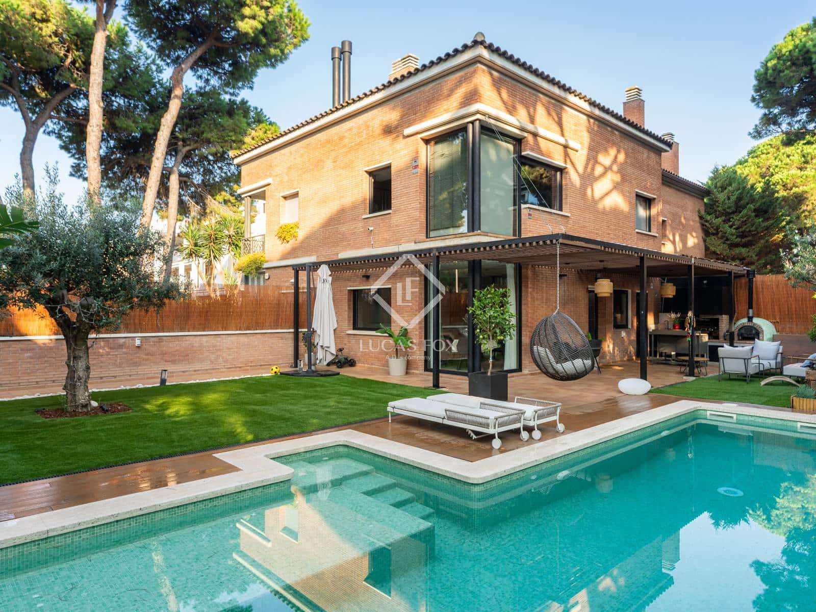 3 bedroom Villa for sale in Gava with pool garage - € 1,150,000 (Ref: 9322306)