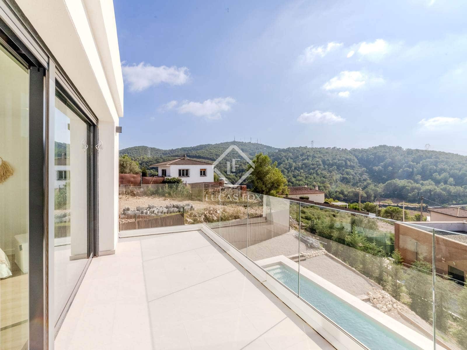 4 bedroom Villa for sale in Canyelles with pool garage - € 599,000 (Ref: 9322335)