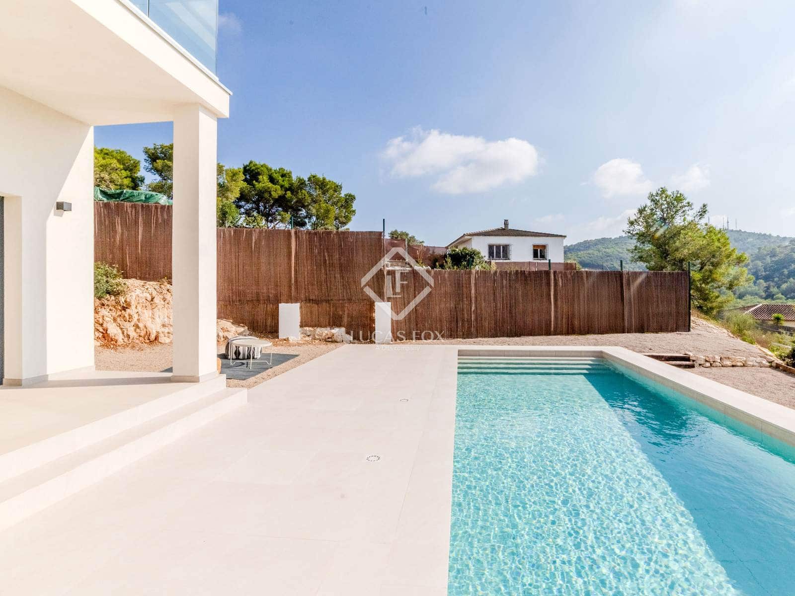 4 bedroom Villa for sale in Canyelles with pool garage - € 599,000 (Ref: 9322335)