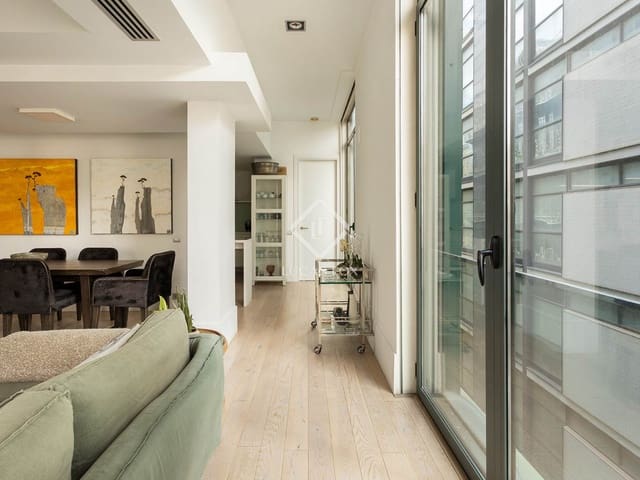 Appartement de 3 chambres à louer à Barcelone ville - 4 500 € (Ref: 9325444)
