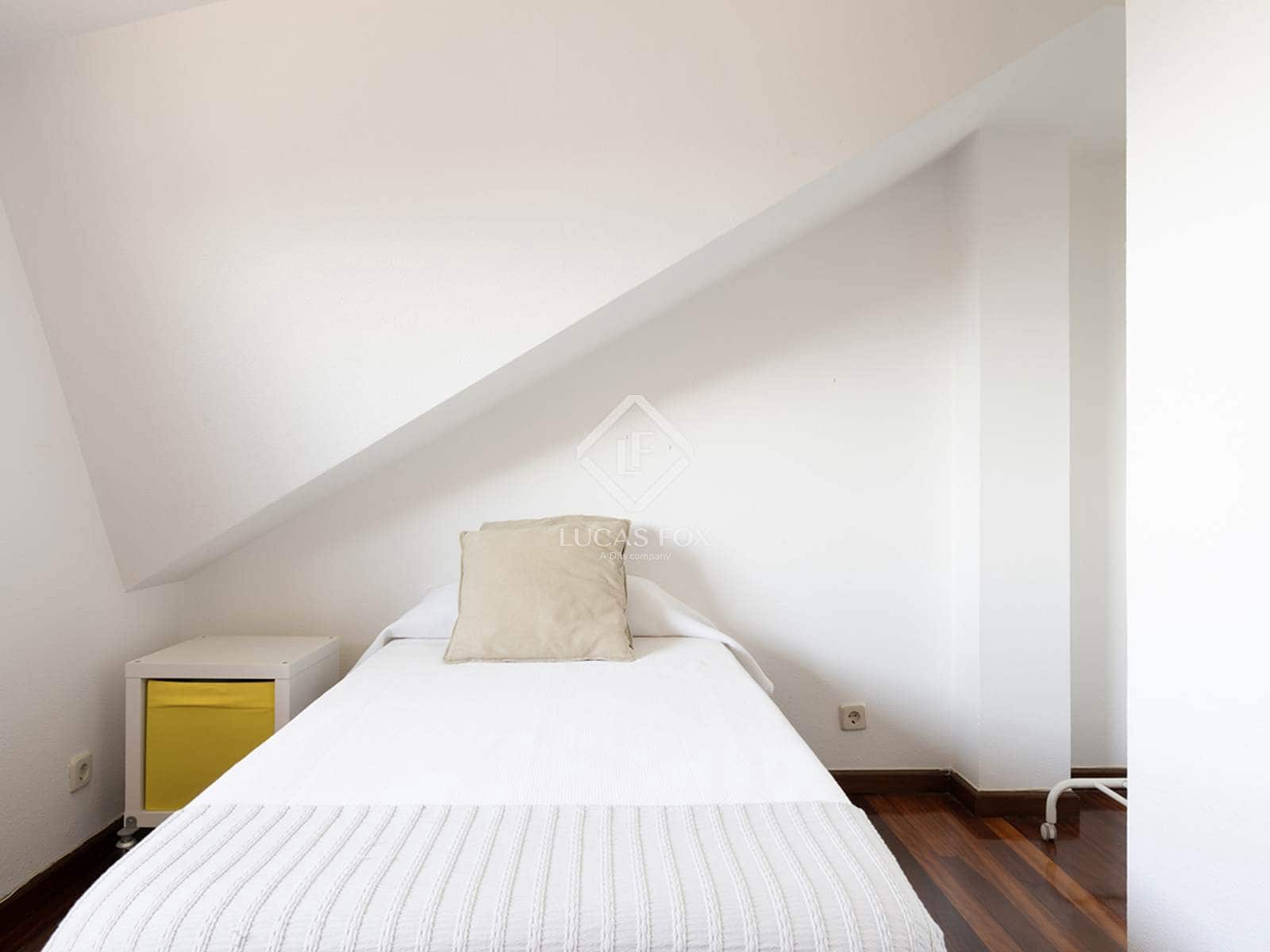 7 soverom Villa til salgs i Nigran med svømmebasseng garasje - € 950 000 (Ref: 9325447)