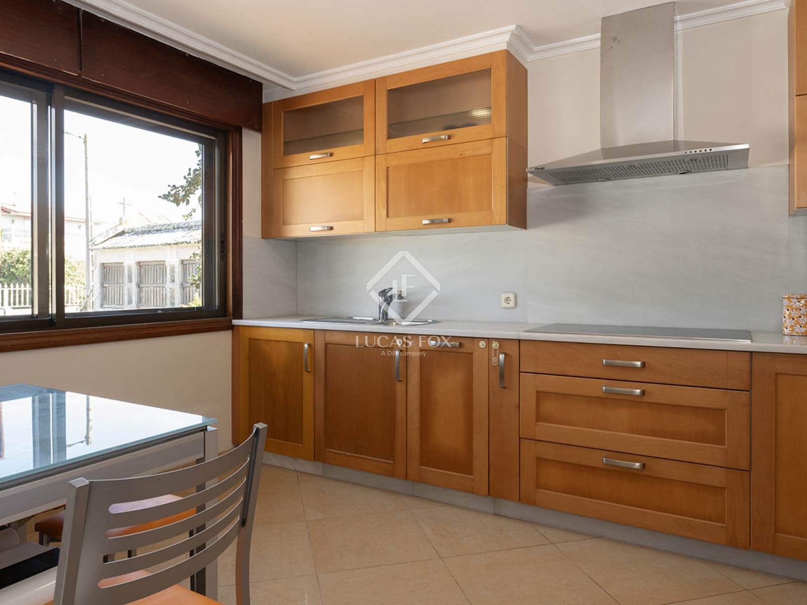 7 soverom Villa til salgs i Nigran med svømmebasseng garasje - € 950 000 (Ref: 9325447)