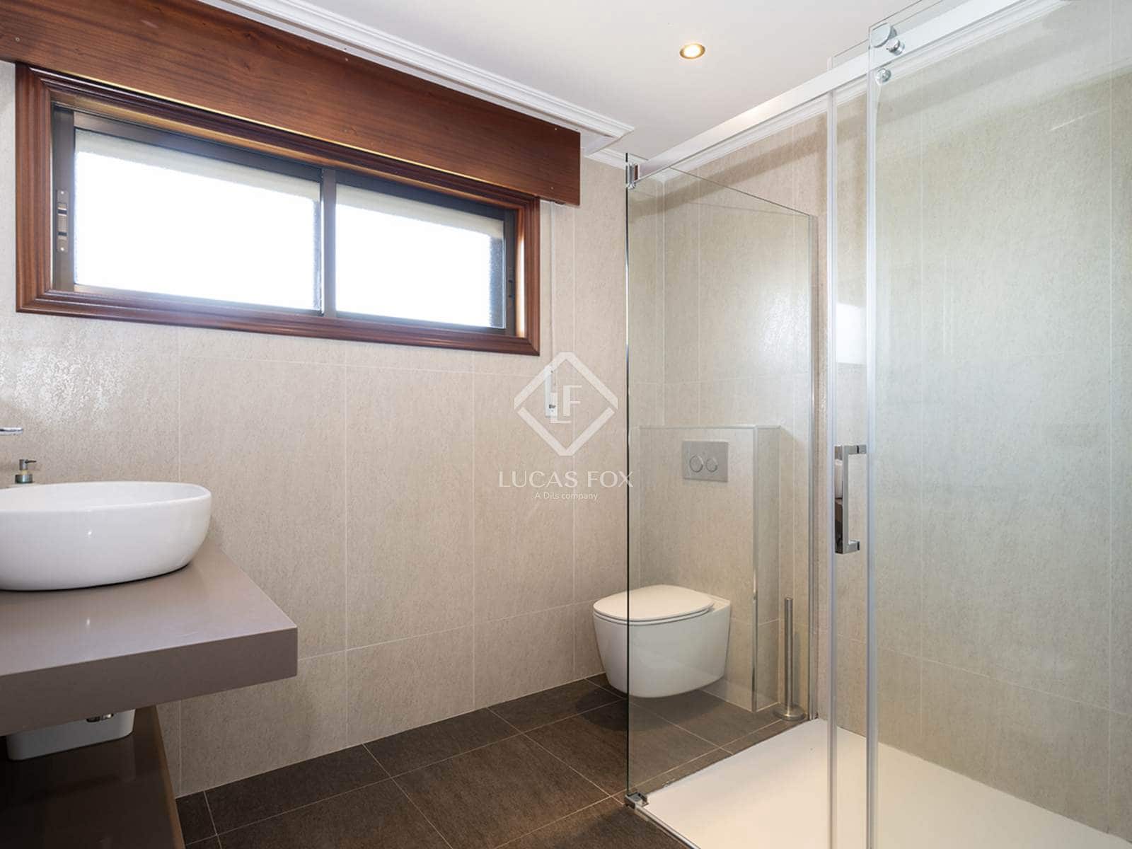 7 soverom Villa til salgs i Nigran med svømmebasseng garasje - € 950 000 (Ref: 9325447)