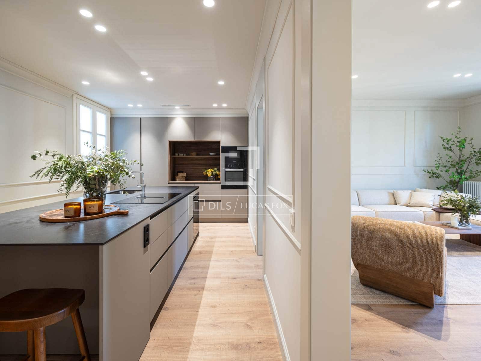 Apartamento de 4 habitaciones en Barcelona ciudad en venta - 1.790.000 € (Ref: 9325615)