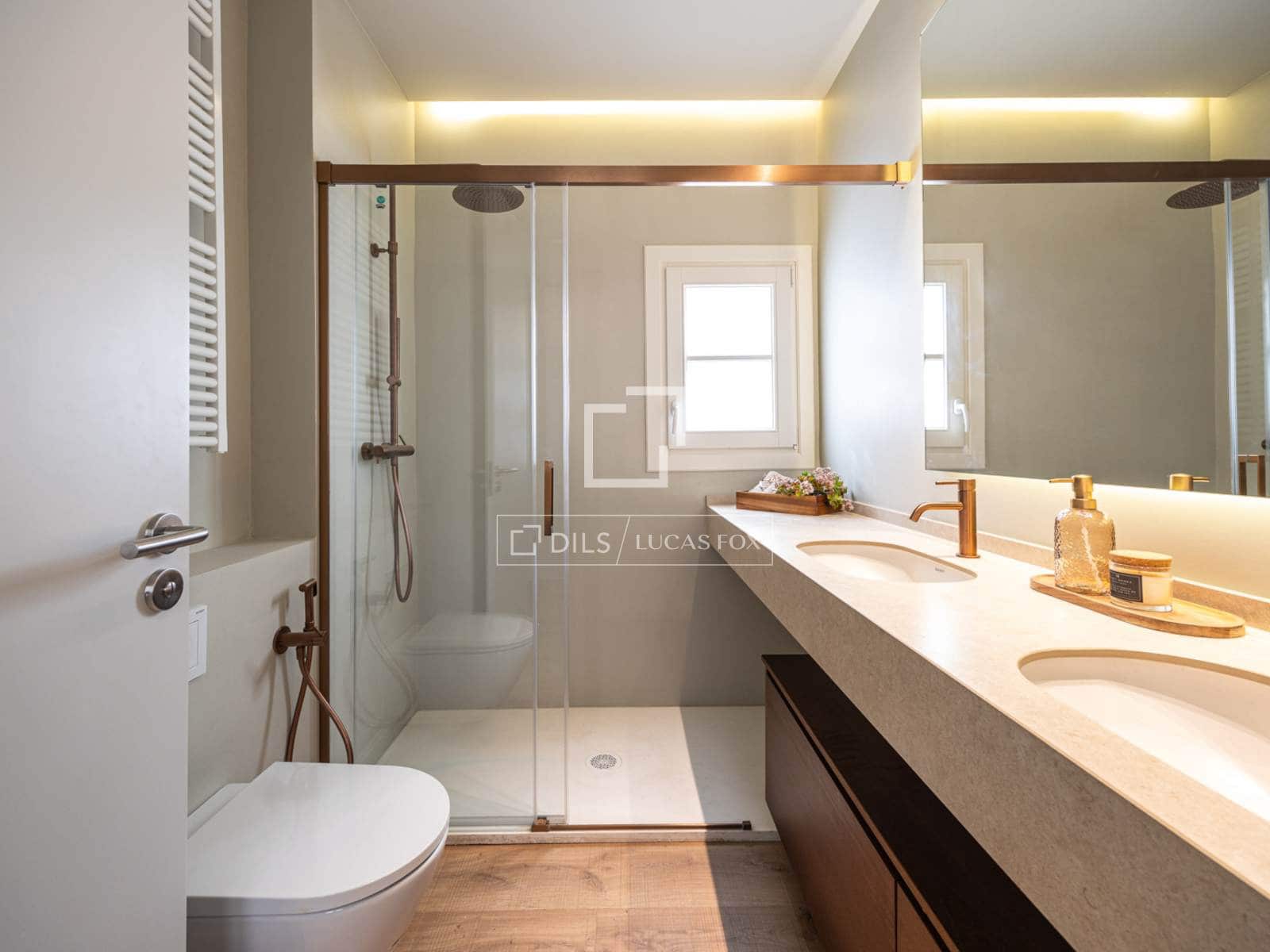 Apartamento de 4 habitaciones en Barcelona ciudad en venta - 1.790.000 € (Ref: 9325615)