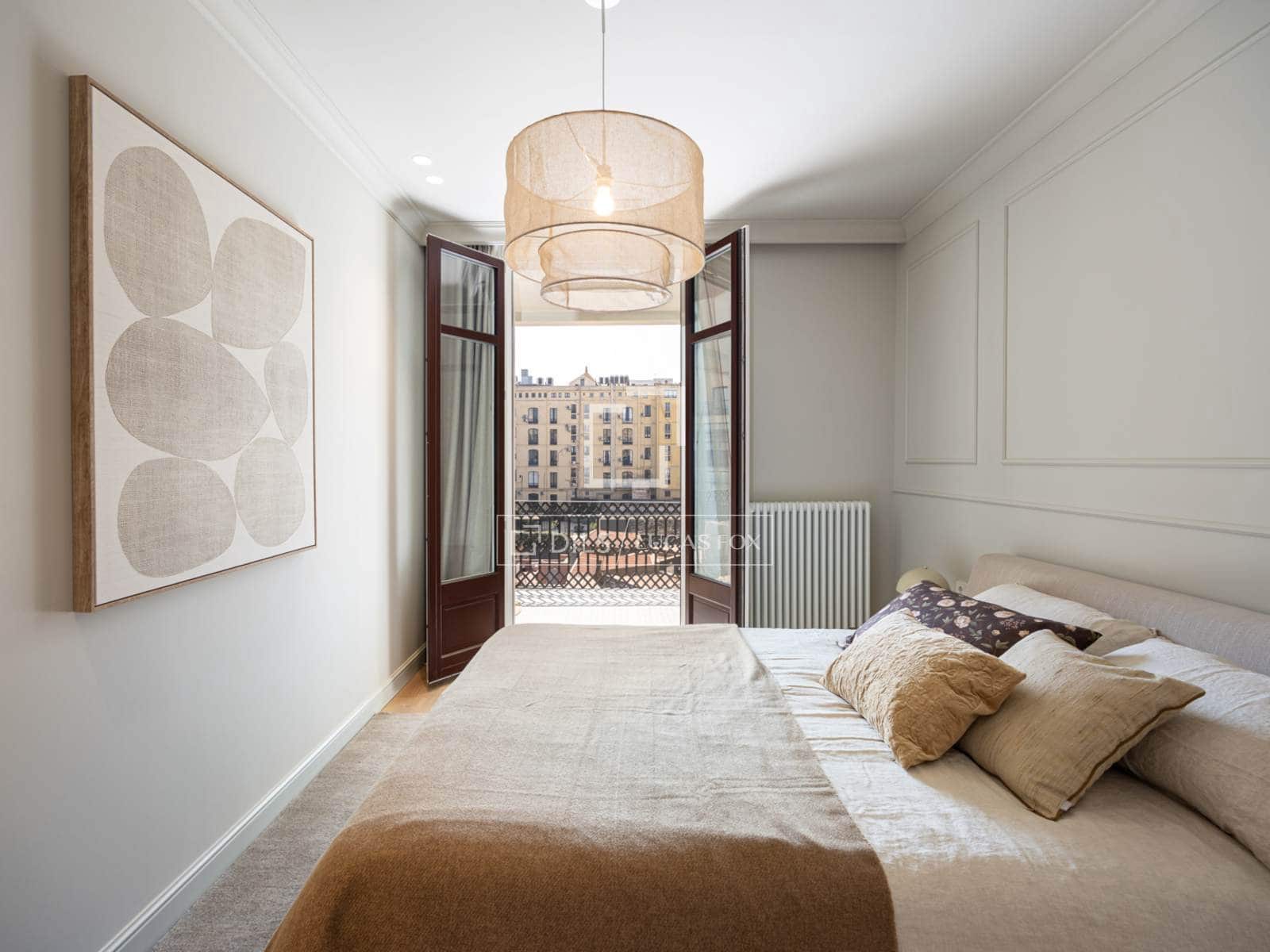 Apartamento de 4 habitaciones en Barcelona ciudad en venta - 1.790.000 € (Ref: 9325615)