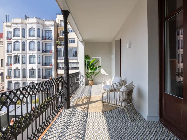 Apartamento de 4 habitaciones en Barcelona ciudad en venta - 1.790.000 € (Ref: 9325615)
