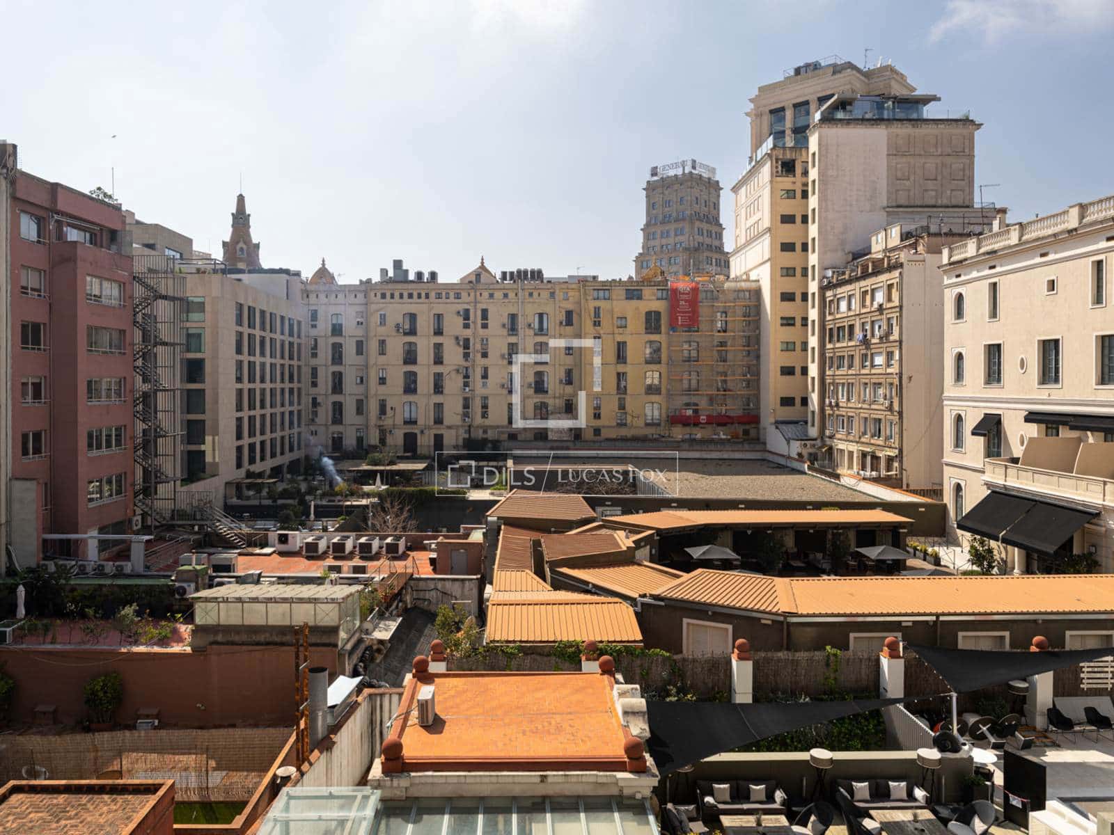 Apartamento de 4 habitaciones en Barcelona ciudad en venta - 1.790.000 € (Ref: 9325615)