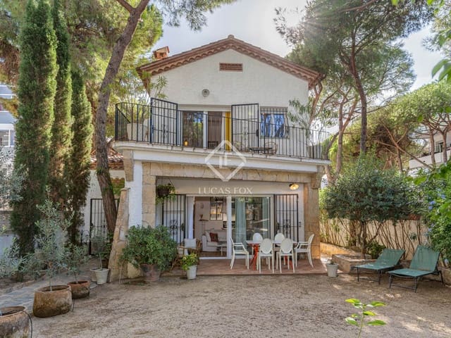 4 bedroom Finca/Country House for sale in Platja d'Aro, Castell-Platja d'Aro with garage - € 970,000 (Ref: 9325616)