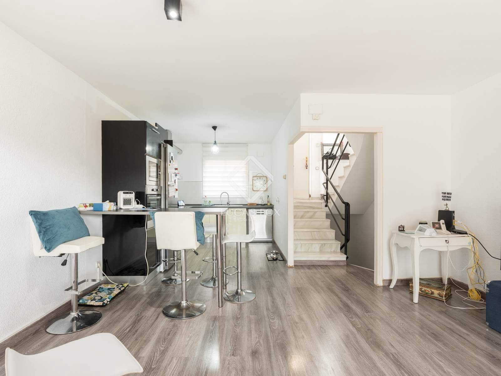 5 soveværelse Villa til salg i Sitges med swimmingpool - € 495.000 (Ref: 9325618)