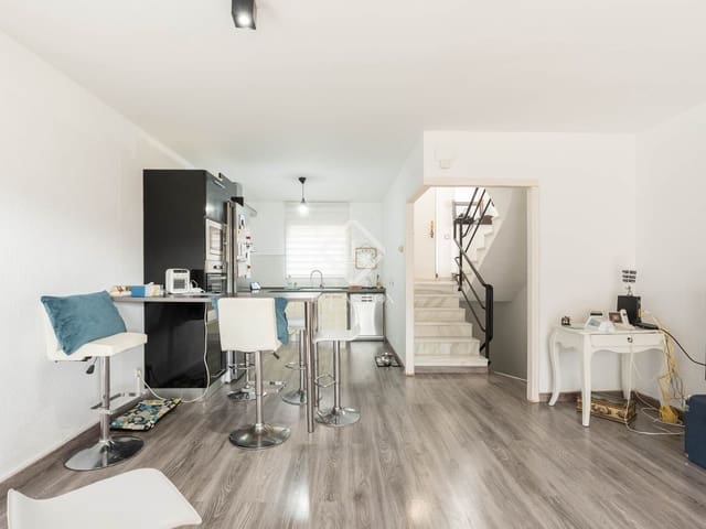 5 bedroom Villa for sale in Sitges with pool - € 495,000 (Ref: 9325618)