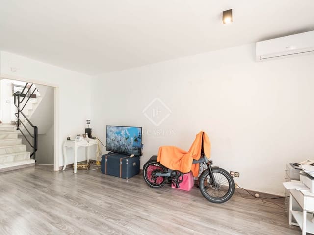 5 bedroom Villa for sale in Sitges with pool - € 495,000 (Ref: 9325618)