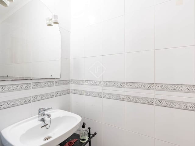 5 bedroom Villa for sale in Sitges with pool - € 495,000 (Ref: 9325618)