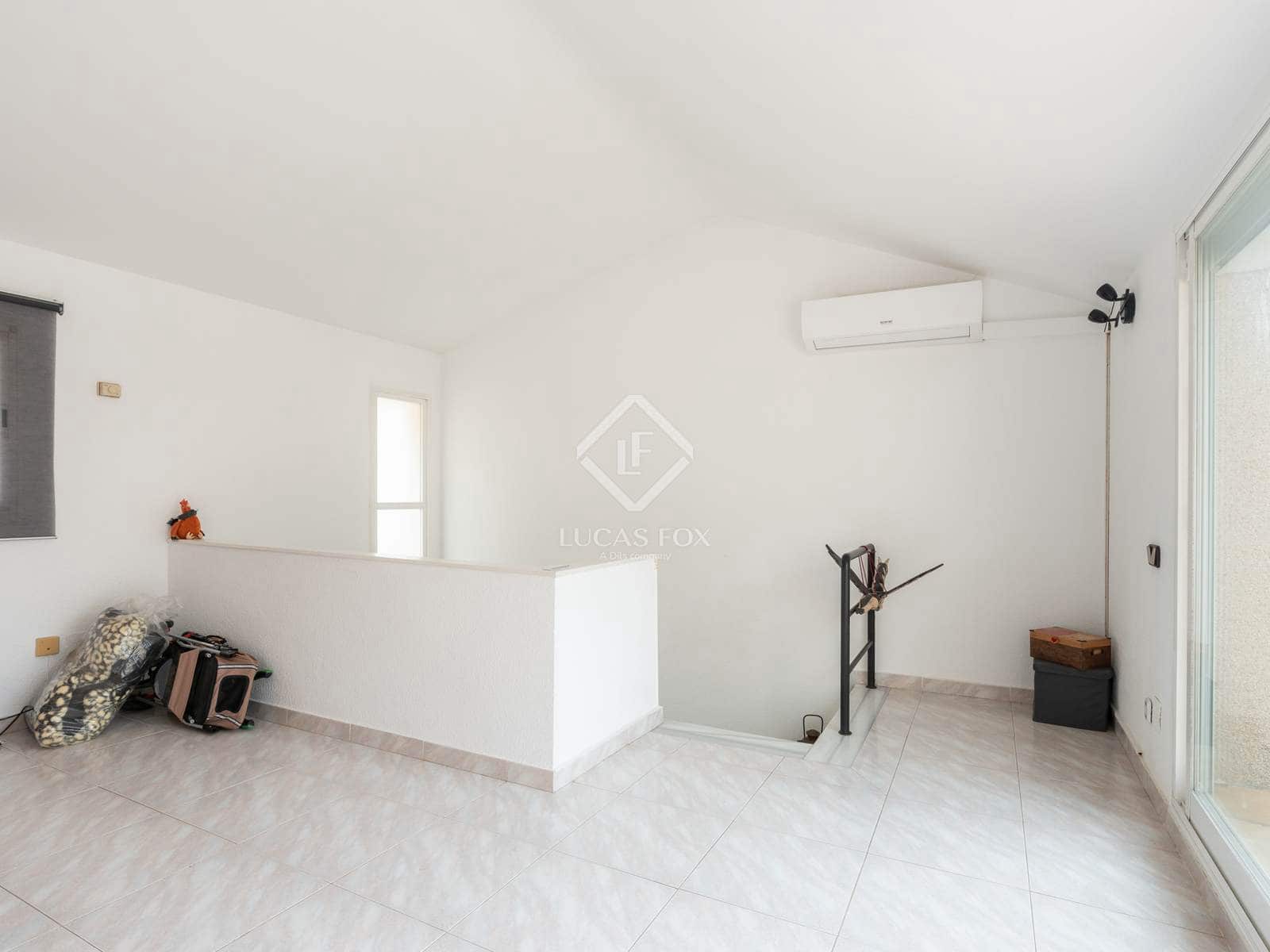 5 soveværelse Villa til salg i Sitges med swimmingpool - € 495.000 (Ref: 9325618)