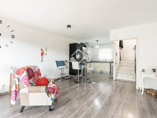 5 bedroom Villa for sale in Sitges with pool - € 495,000 (Ref: 9325618)