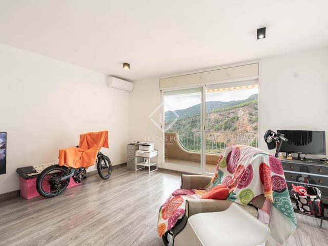 5 bedroom Villa for sale in Sitges with pool - € 495,000 (Ref: 9325618)