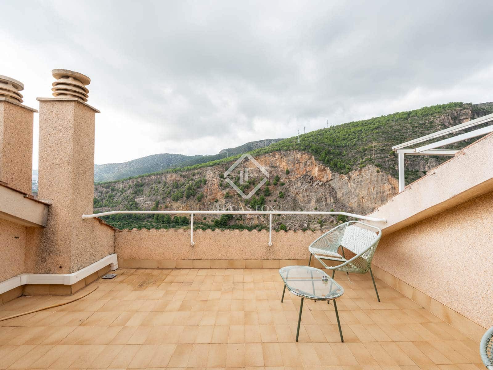 5 soveværelse Villa til salg i Sitges med swimmingpool - € 495.000 (Ref: 9325618)