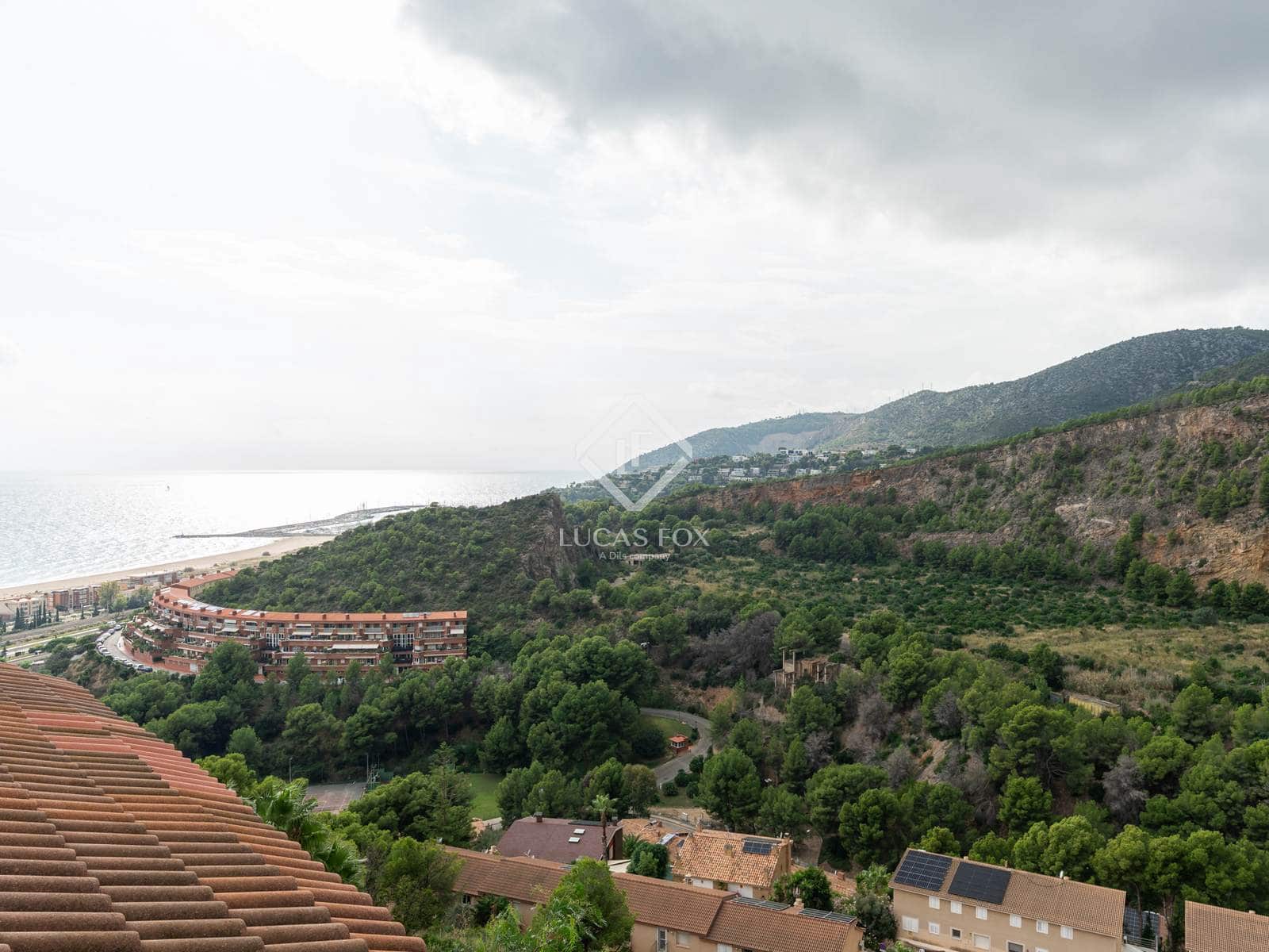 5 soveværelse Villa til salg i Sitges med swimmingpool - € 495.000 (Ref: 9325618)