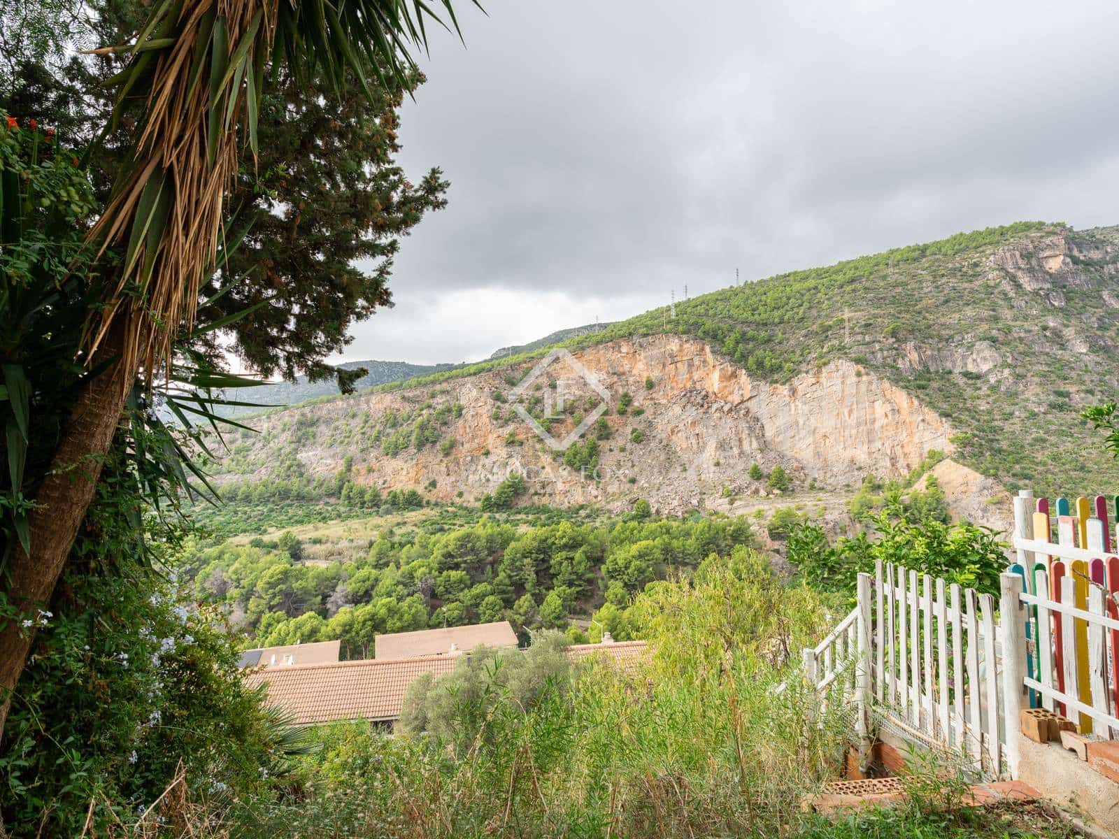 5 soveværelse Villa til salg i Sitges med swimmingpool - € 495.000 (Ref: 9325618)