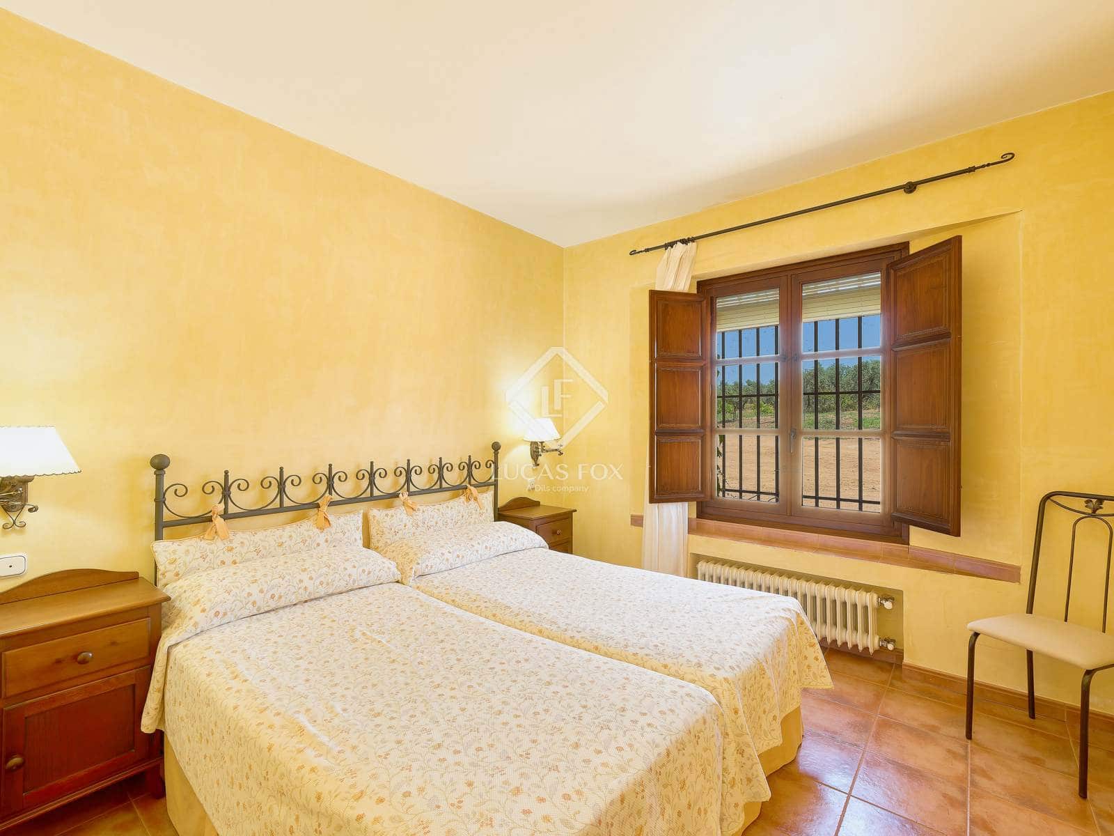 13 soveværelse Finca/Landehus til salg i Antequera med swimmingpool garage - € 2.450.000 (Ref: 9325620)