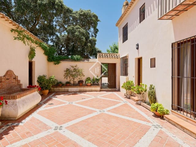 13 soveværelse Finca/Landehus til salg i Antequera med swimmingpool garage - € 2.450.000 (Ref: 9325620)