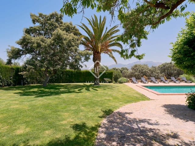 13 soveværelse Finca/Landehus til salg i Antequera med swimmingpool garage - € 2.450.000 (Ref: 9325620)