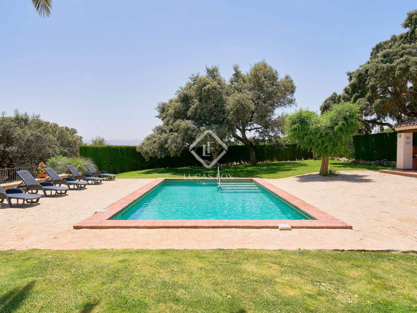 13 soveværelse Finca/Landehus til salg i Antequera med swimmingpool garage - € 2.450.000 (Ref: 9325620)