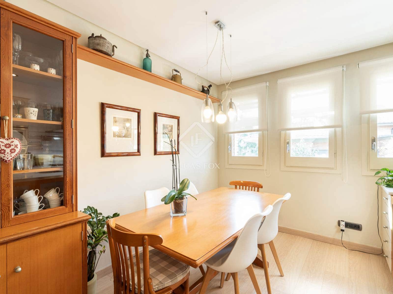 4 bedroom Villa for sale in Sant Cugat del Valles with garage - € 1,050,000 (Ref: 9328334)