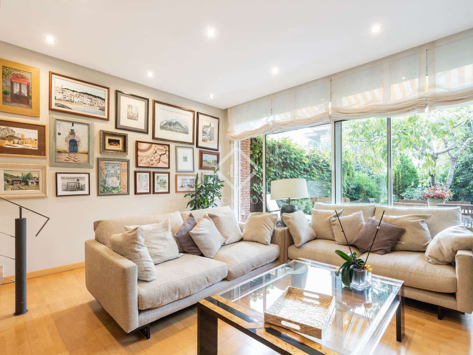 4 bedroom Villa for sale in Sant Cugat del Valles with garage - € 1,050,000 (Ref: 9328334)