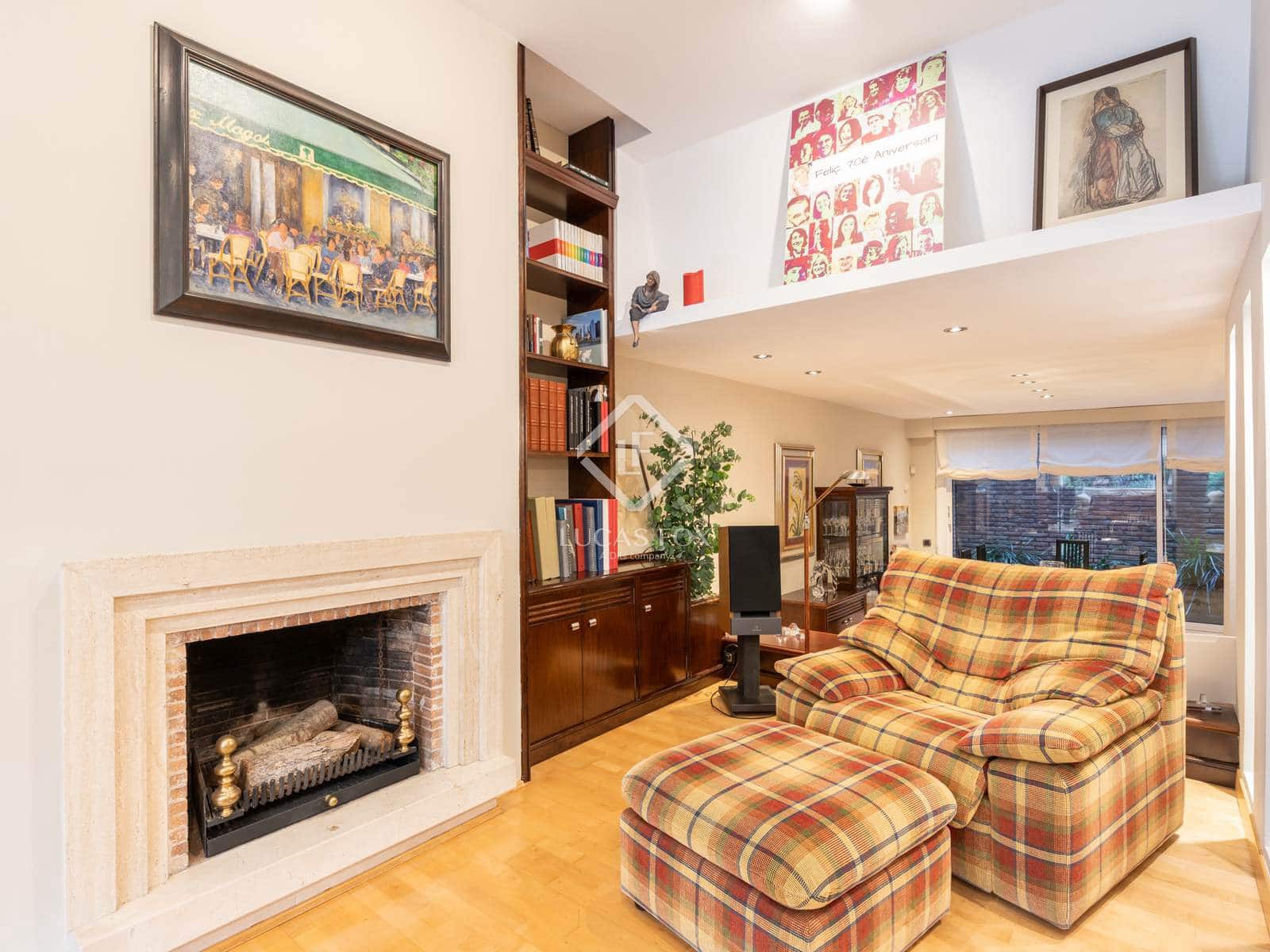 4 bedroom Villa for sale in Sant Cugat del Valles with garage - € 1,050,000 (Ref: 9328334)