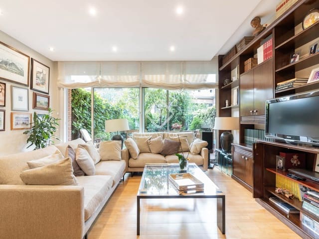 4 bedroom Villa for sale in Sant Cugat del Vallès with garage - € 1,100,000 (Ref: 9328334)