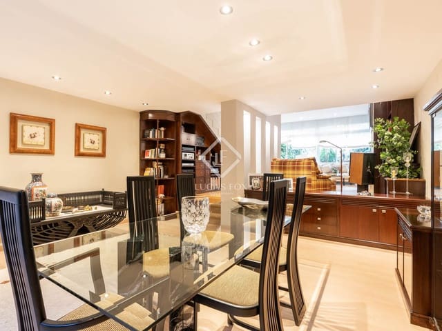 4 bedroom Villa for sale in Sant Cugat del Vallès with garage - € 1,100,000 (Ref: 9328334)