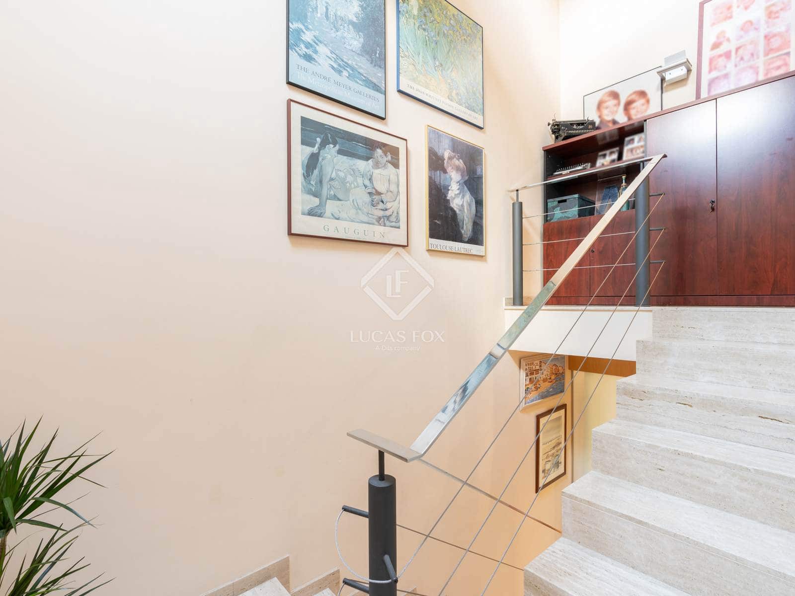 4 bedroom Villa for sale in Sant Cugat del Valles with garage - € 1,050,000 (Ref: 9328334)