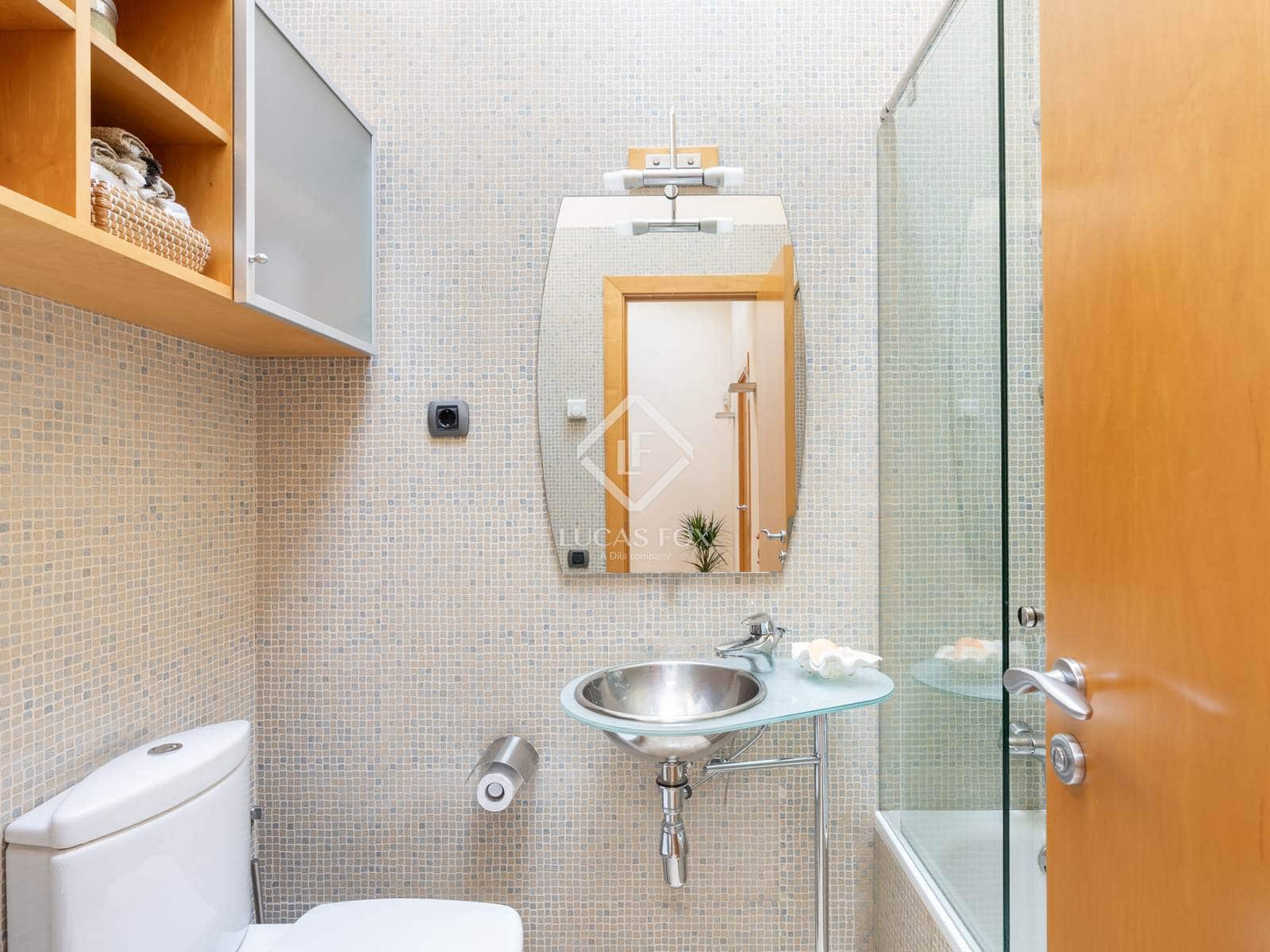 4 bedroom Villa for sale in Sant Cugat del Valles with garage - € 1,050,000 (Ref: 9328334)