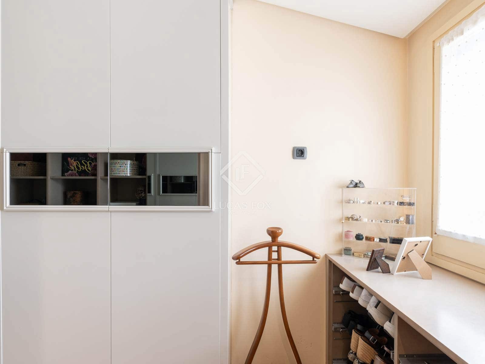 4 bedroom Villa for sale in Sant Cugat del Valles with garage - € 1,050,000 (Ref: 9328334)