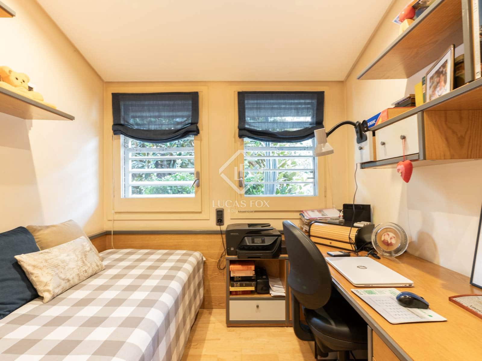 4 bedroom Villa for sale in Sant Cugat del Valles with garage - € 1,050,000 (Ref: 9328334)