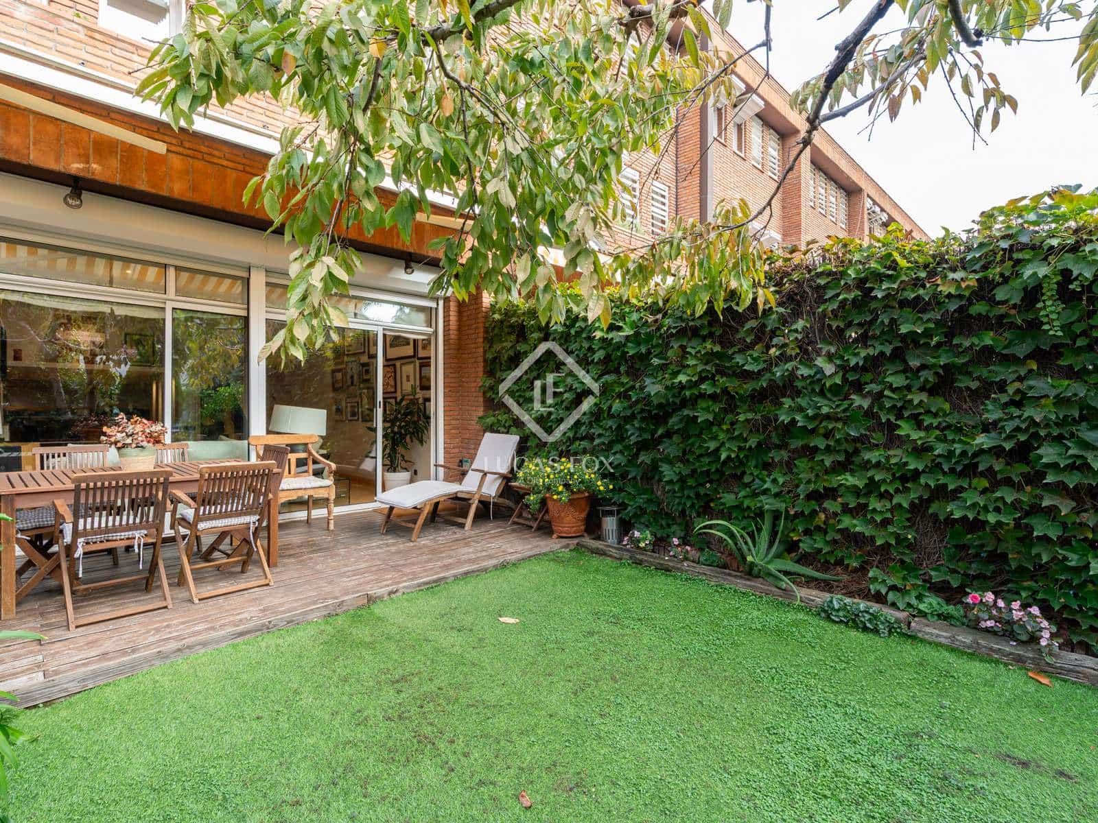 4 bedroom Villa for sale in Sant Cugat del Valles with garage - € 1,050,000 (Ref: 9328334)