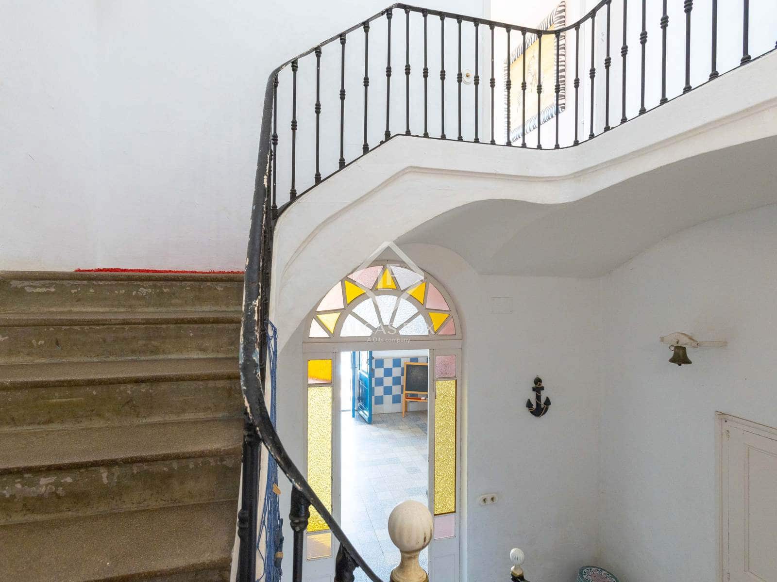 13 soverom Villa til salgs i Arenys de Mar med svømmebasseng garasje - € 2 200 000 (Ref: 9329540)