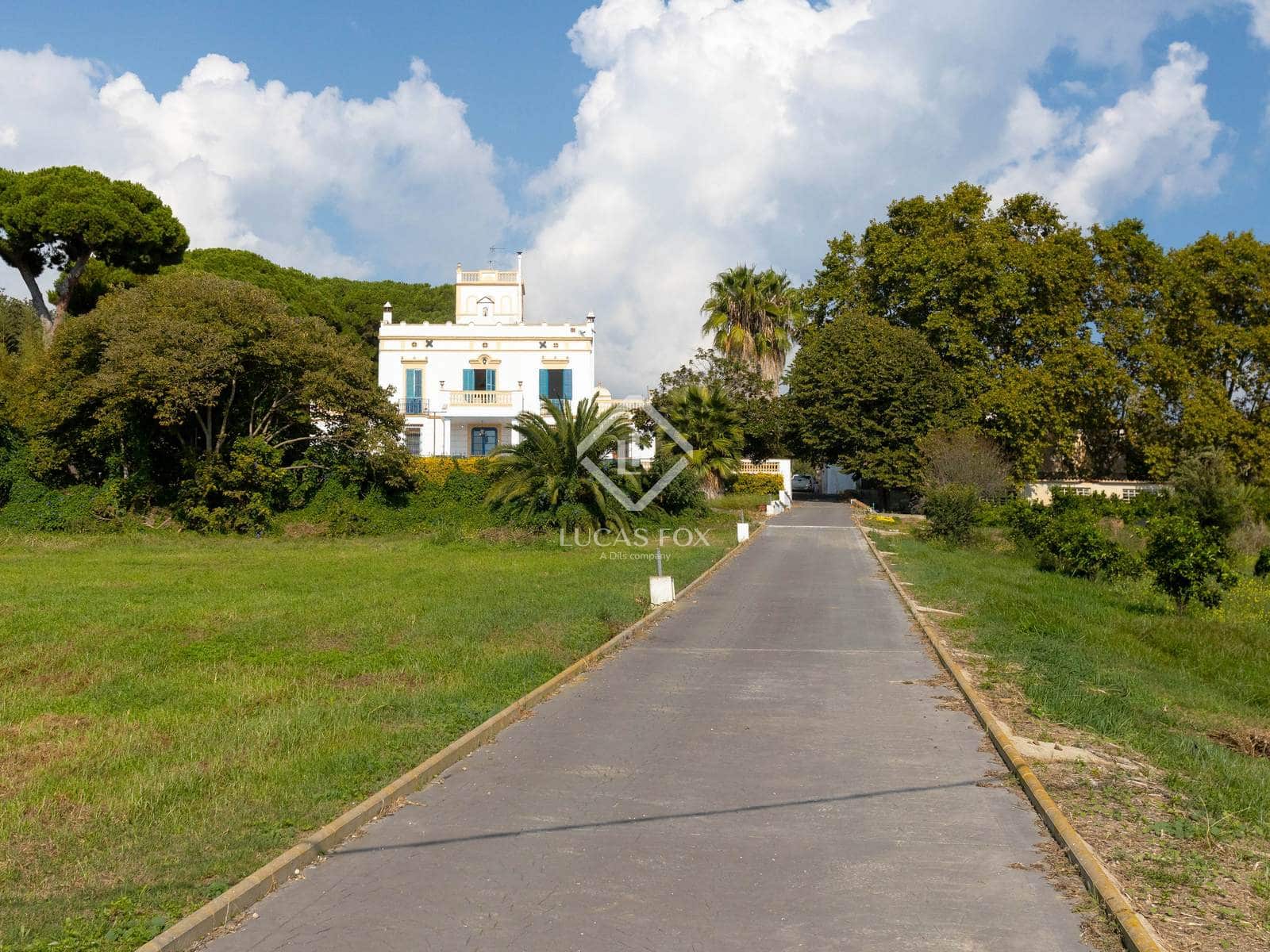 13 soverom Villa til salgs i Arenys de Mar med svømmebasseng garasje - € 2 200 000 (Ref: 9329540)